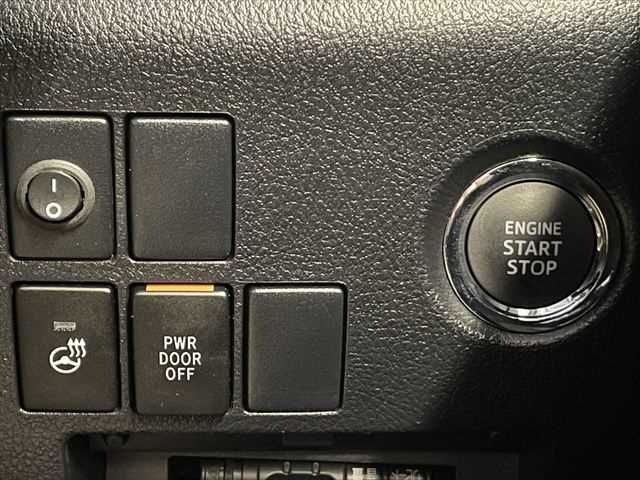 TOYOTA VELLFIRE 2016