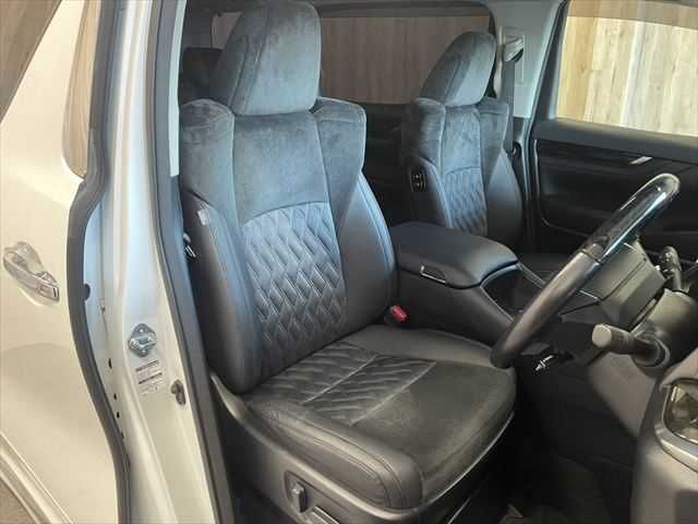 TOYOTA VELLFIRE 2016