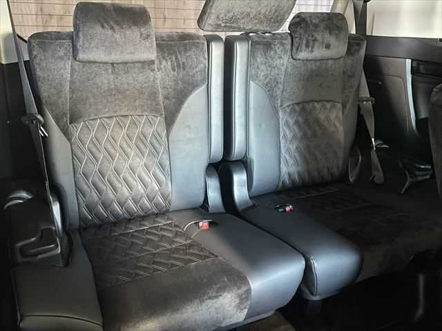 TOYOTA VELLFIRE 2016