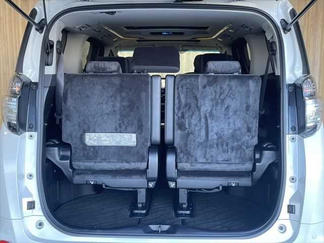 TOYOTA VELLFIRE 2016