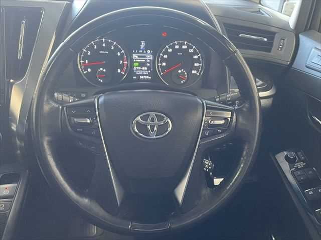 TOYOTA VELLFIRE 2016