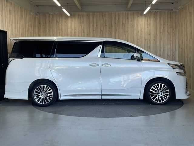TOYOTA VELLFIRE 2016