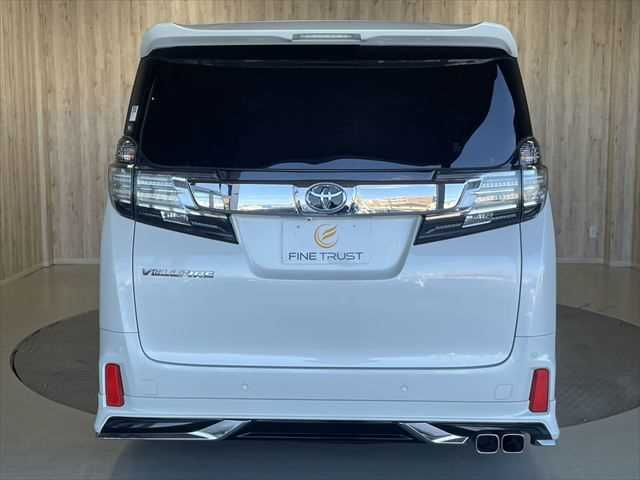 TOYOTA VELLFIRE 2016
