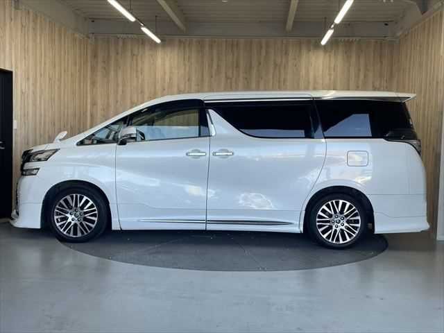 TOYOTA VELLFIRE 2016