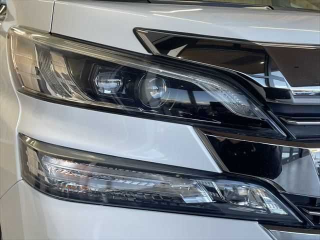 TOYOTA VELLFIRE 2016