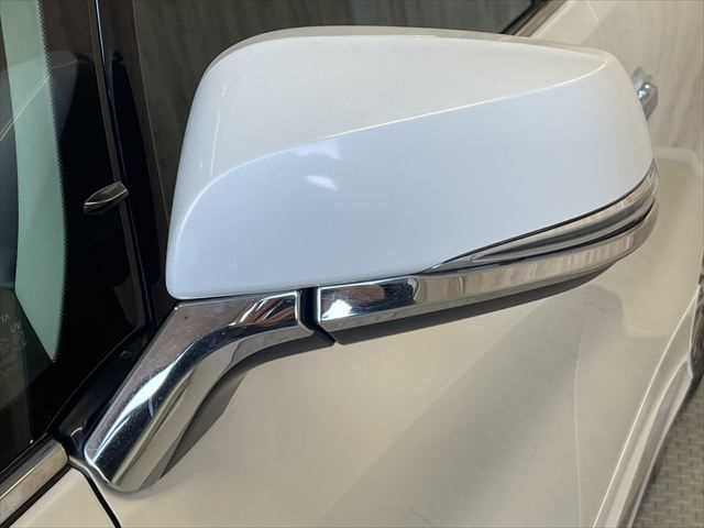 TOYOTA VELLFIRE 2016