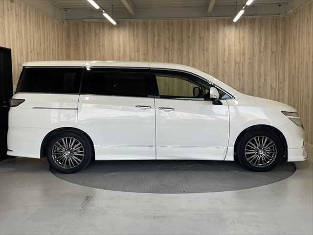 NISSAN ELGRAND 2019