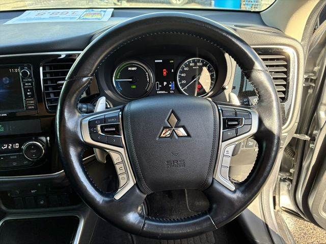 MITSUBISHI OUTLANDER PHEV 2016