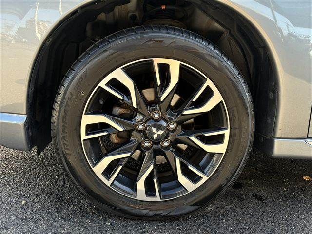 MITSUBISHI OUTLANDER PHEV 2016