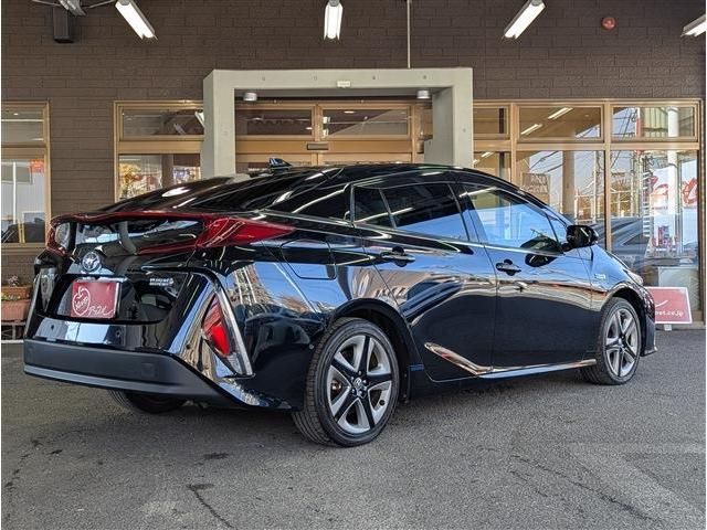 TOYOTA PRIUS PHV 2019