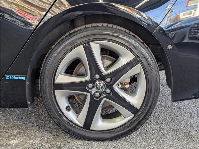 TOYOTA PRIUS PHV 2019