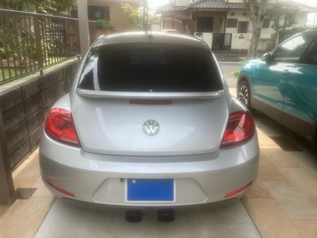 VOLKSWAGEN VOLKSWAGEN The BEETLE 2012