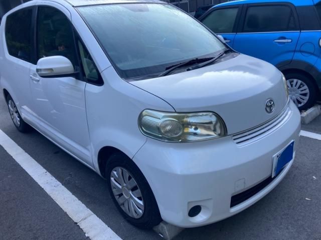 TOYOTA PORTE 2011