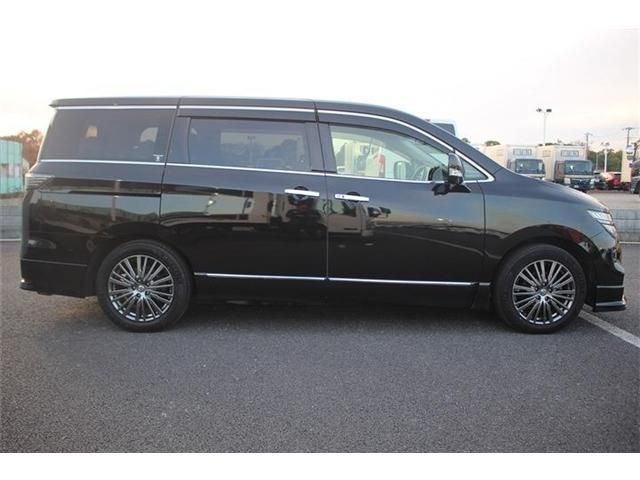 NISSAN ELGRAND 2020