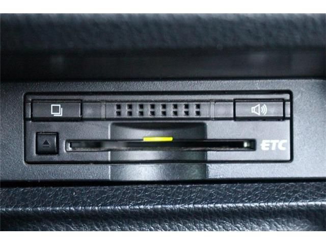 TOYOTA VOXY HYBRID 2014