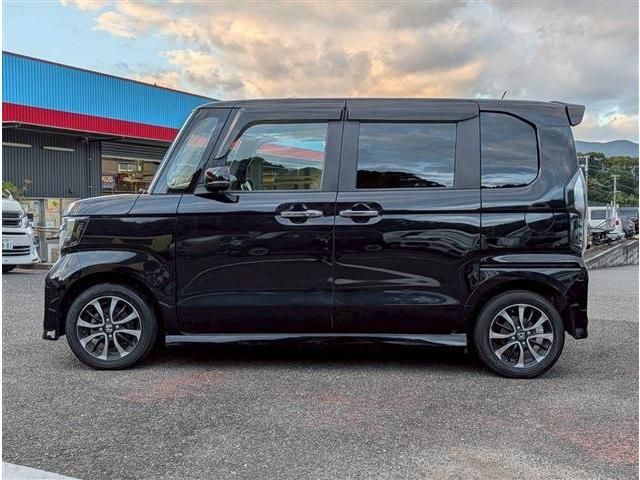 HONDA N BOX CUSTOM 2018