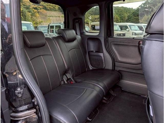 HONDA N BOX CUSTOM 2018