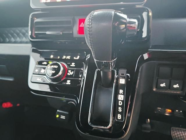 DAIHATSU TANTO CUSTOM 2021