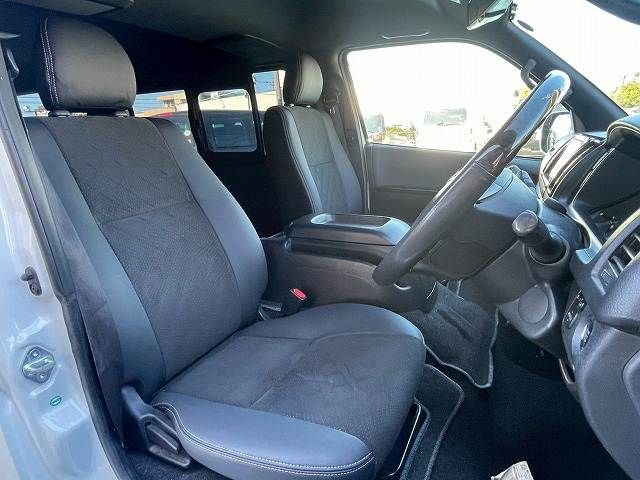 TOYOTA HIACE van 2WD 2019