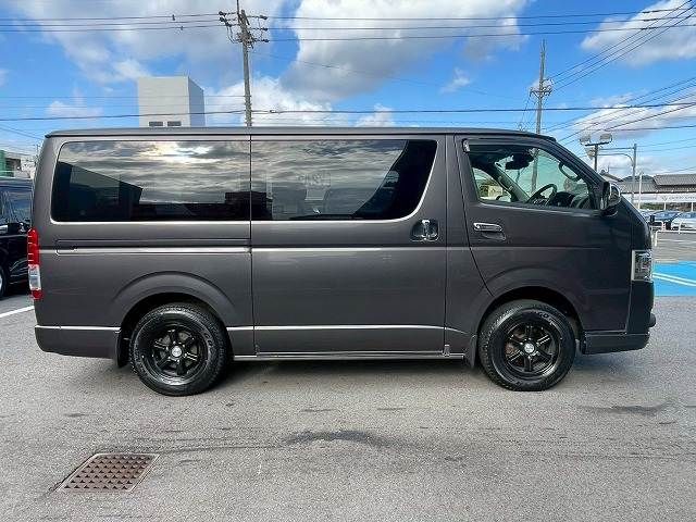 TOYOTA HIACE van 4WD 2018