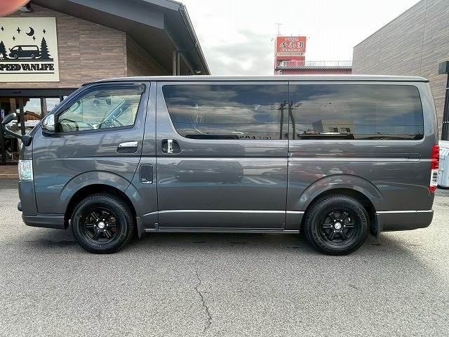 TOYOTA HIACE van 4WD 2018