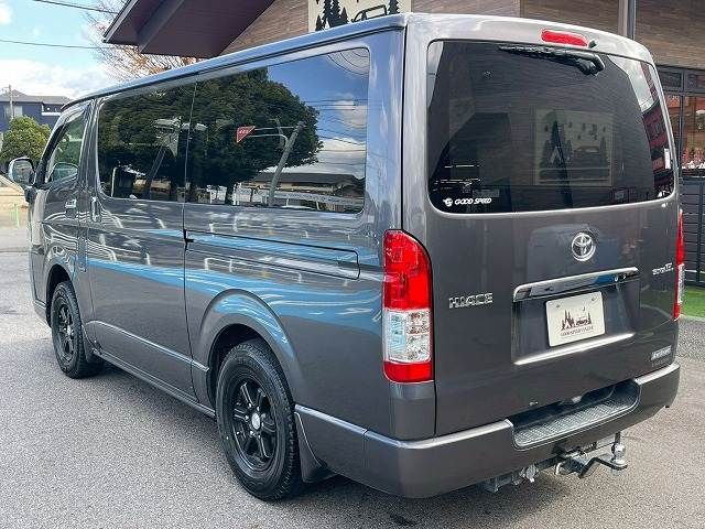 TOYOTA HIACE van 4WD 2018