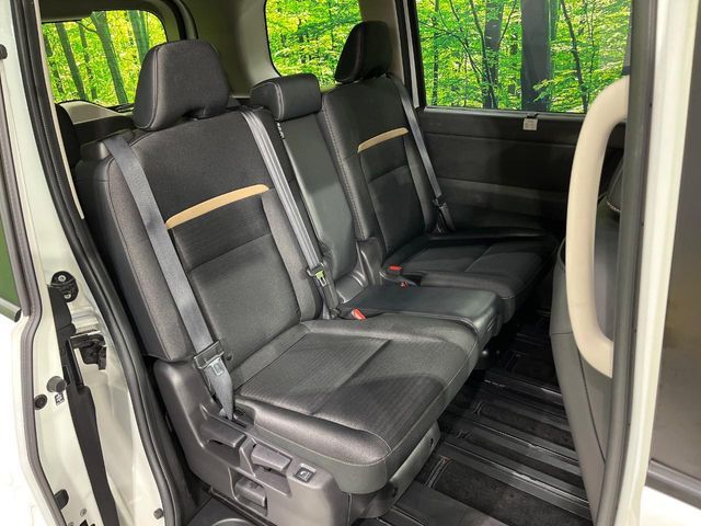 NISSAN SERENA  WG 4WD 2023