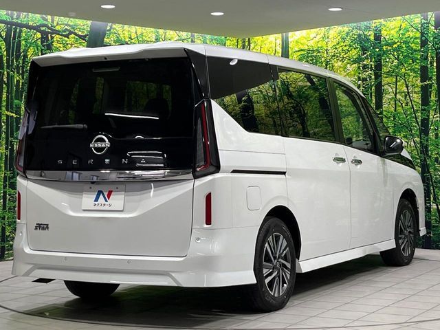 NISSAN SERENA  WG 4WD 2023