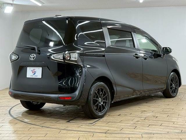 TOYOTA SIENTA 2021