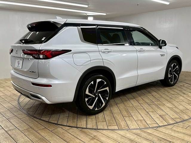 MITSUBISHI OUTLANDER PHEV 2022
