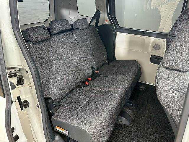 TOYOTA SIENTA HYBRID 2022