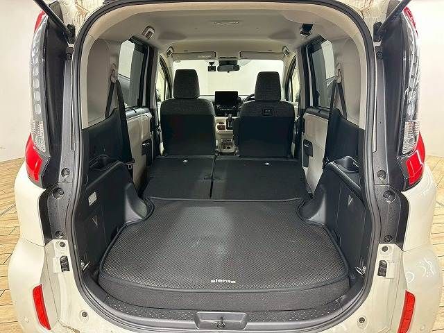 TOYOTA SIENTA HYBRID 2022