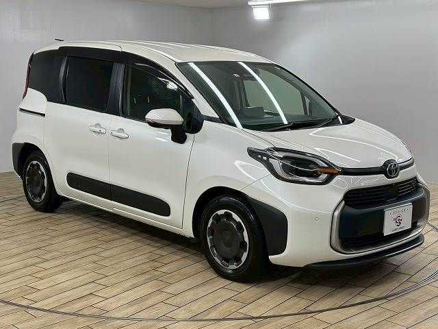 TOYOTA SIENTA HYBRID 2022