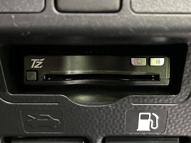 TOYOTA ROOMY 4WD 2018