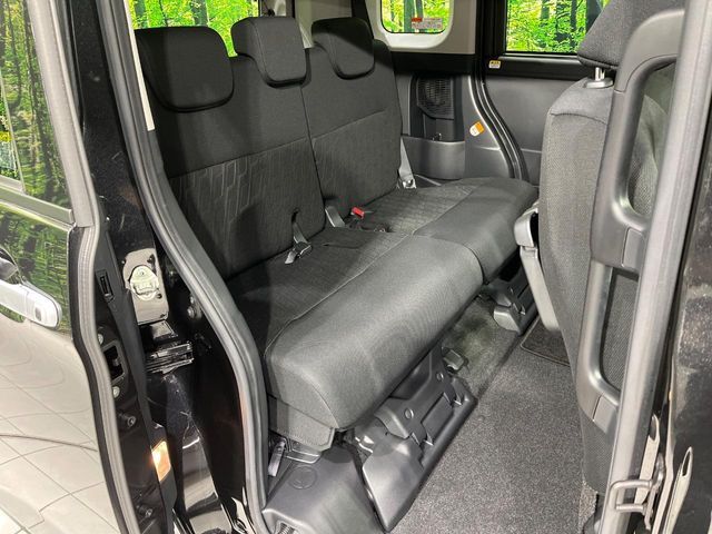 TOYOTA ROOMY 4WD 2018