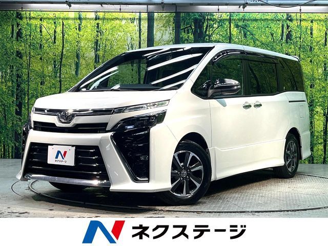 TOYOTA VOXY 2021