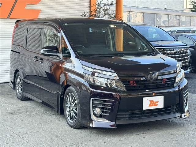 TOYOTA VOXY 2014
