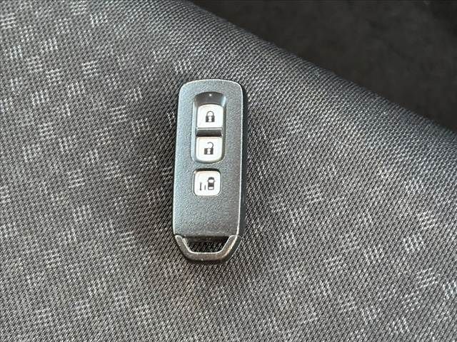 HONDA N BOX CUSTOM 2016