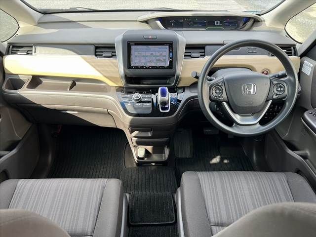 HONDA FREED HYBRID 2017