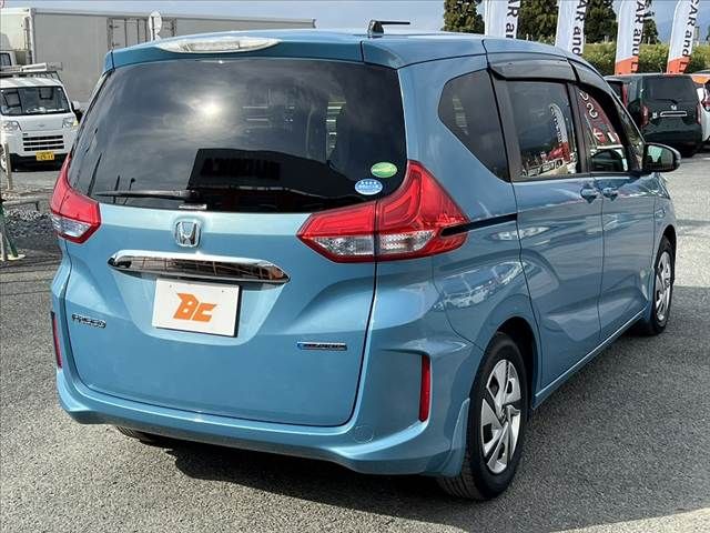 HONDA FREED HYBRID 2017