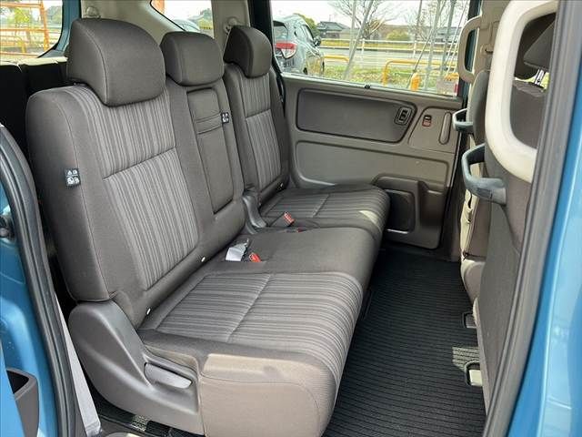 HONDA FREED HYBRID 2017