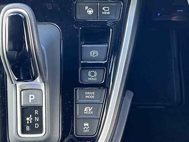 TOYOTA NOAH HYBRID 2024