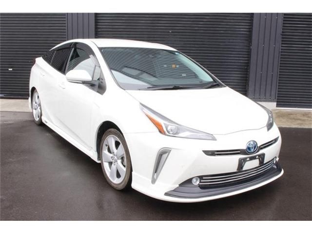 TOYOTA PRIUS 4WD 2019