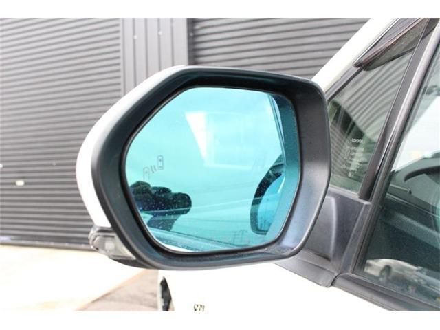 TOYOTA PRIUS 4WD 2019