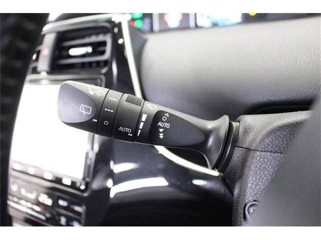 TOYOTA PRIUS 4WD 2019