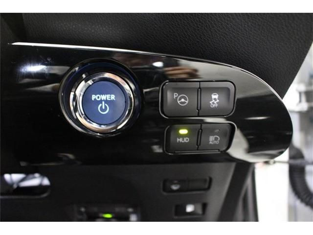 TOYOTA PRIUS 4WD 2019