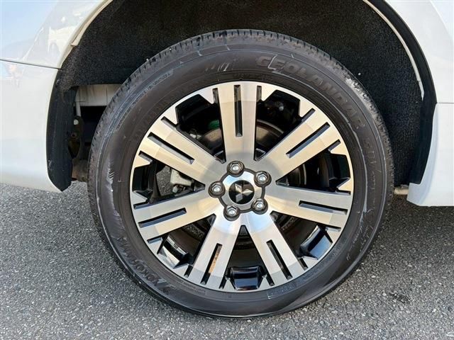 MITSUBISHI DELICA D:5 4WD 2023