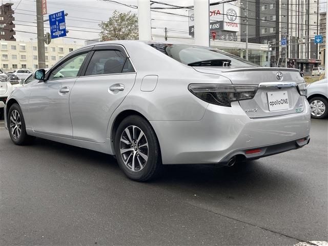 TOYOTA MARK X 2017