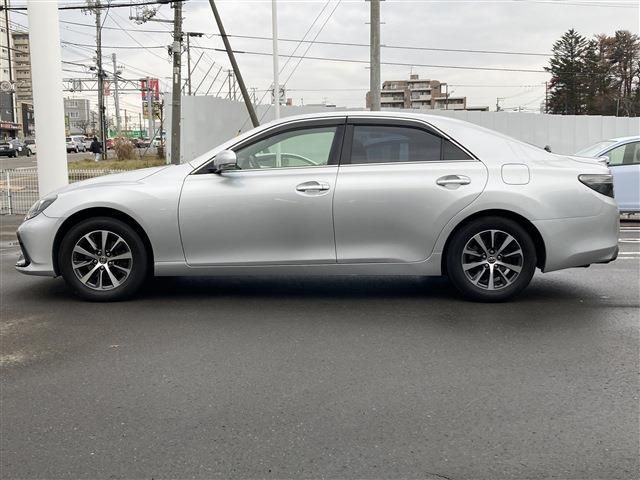TOYOTA MARK X 2017