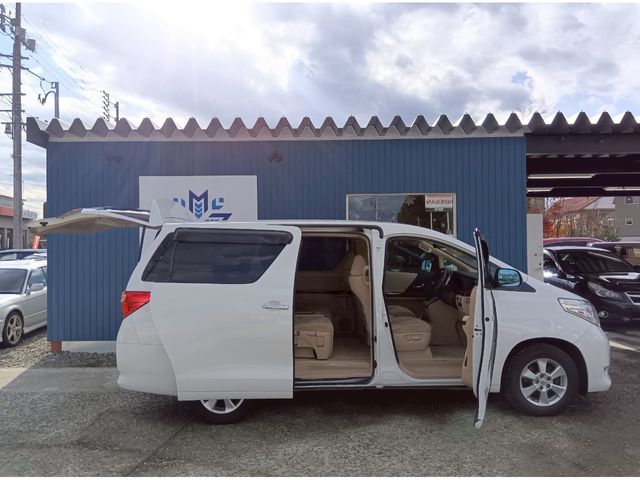 TOYOTA ALPHARD 4WD 2009